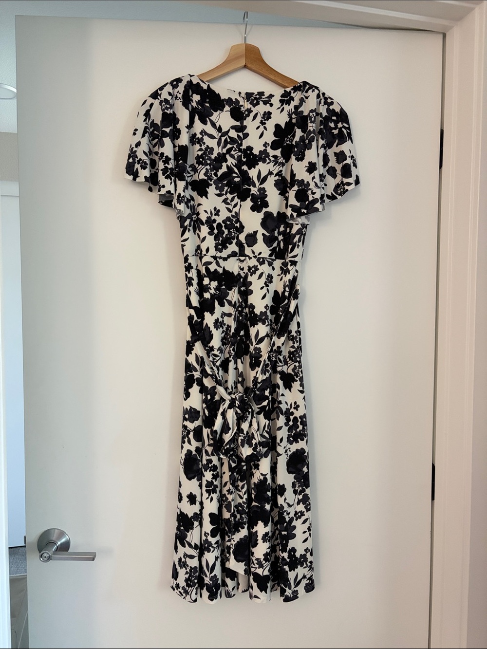 Lauren Ralph Lauren Black and White Floral Midi Wrap Dress - Picture 2 of 3